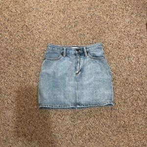 Super cute TNA aritzia denim mini skirt